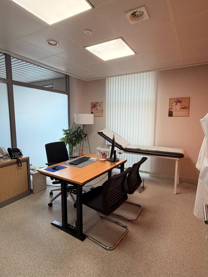 Photo du Cabinet 1-Cabinet à louer