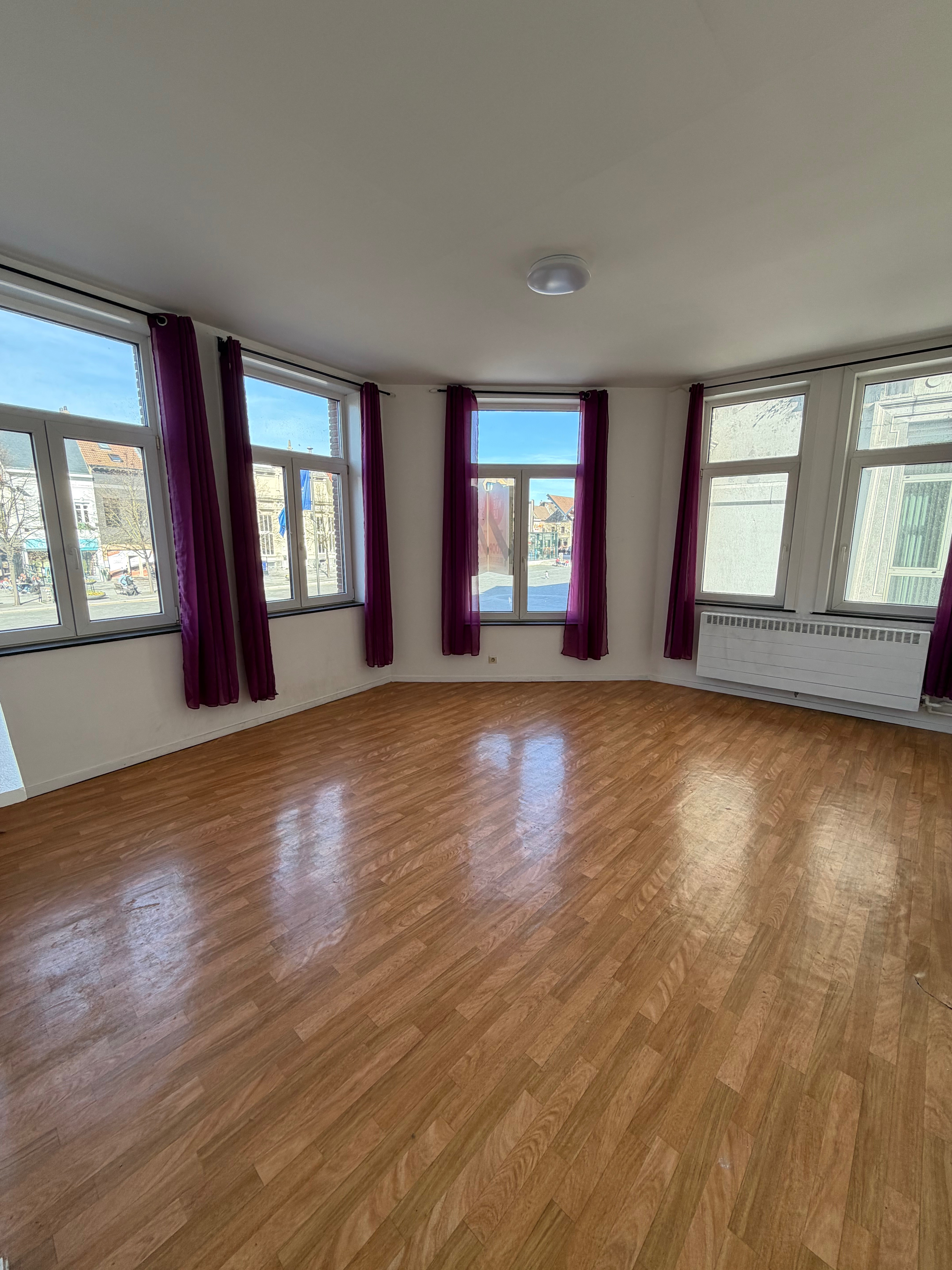 Photo du Bien Immobilier Commerce + appartement à louer -  à Aménager - Vilvorde